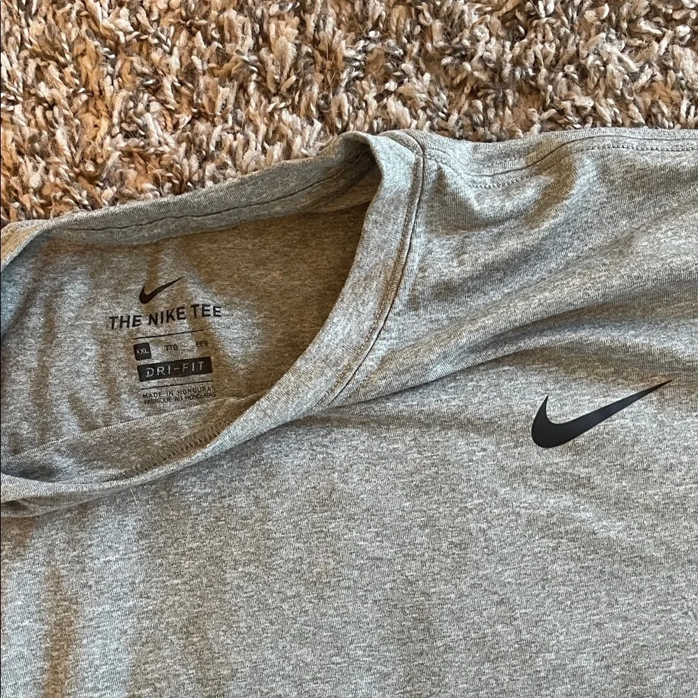 Nike Heather Gray Long Sleeve Tee